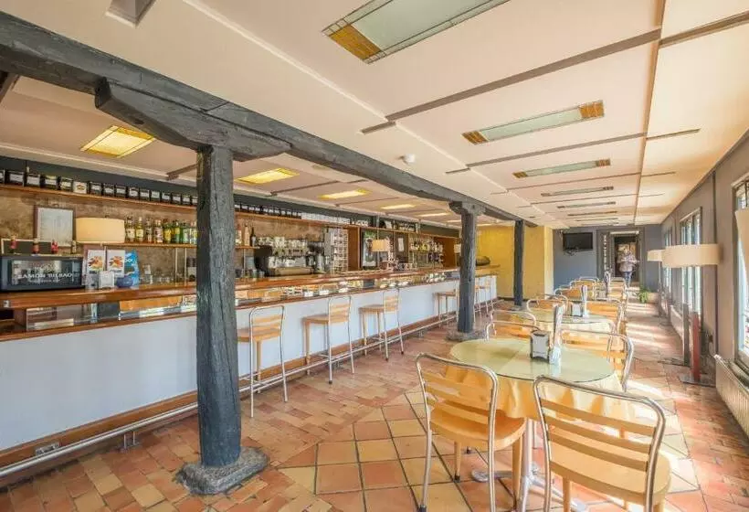 Hotel Rural Posada Santa Maria La Real