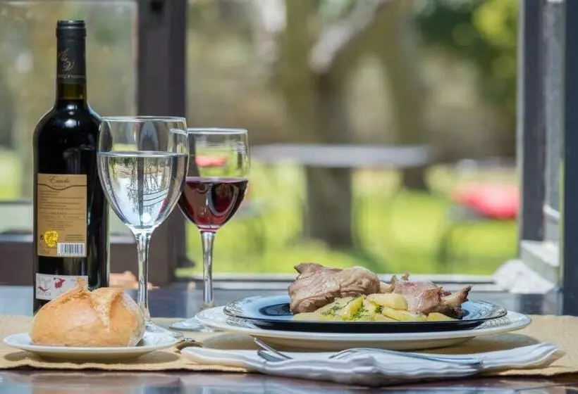 Hotel Rural Posada Santa Maria La Real