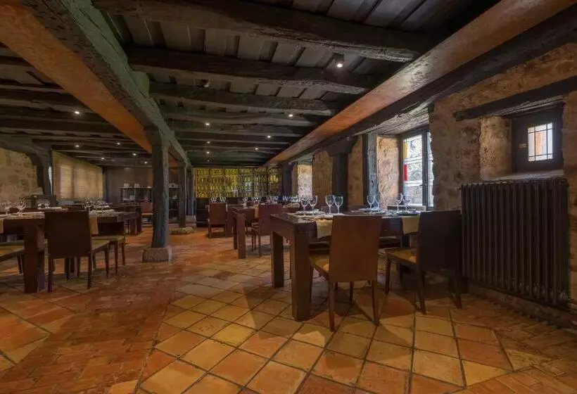 Hotel Rural Posada Santa Maria La Real