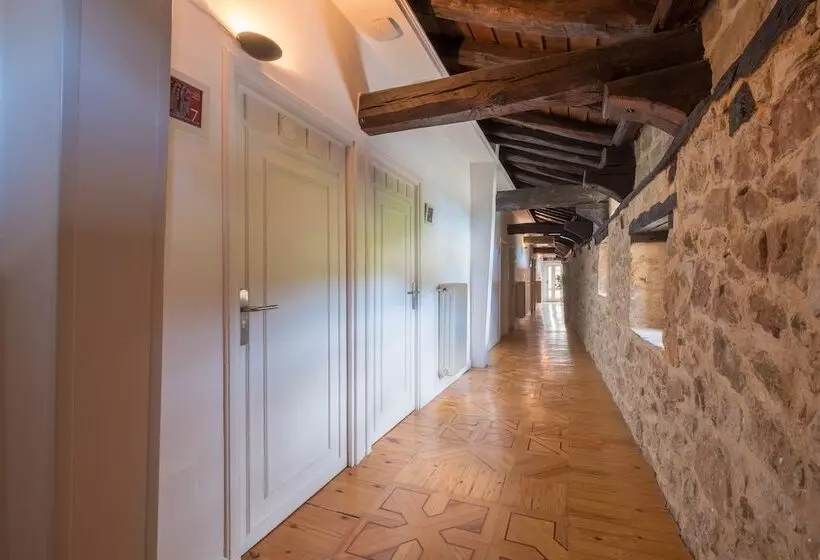 Hotel Rural Posada Santa Maria La Real