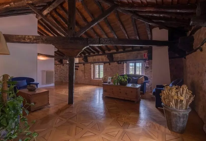 Hotel Rural Posada Santa Maria La Real