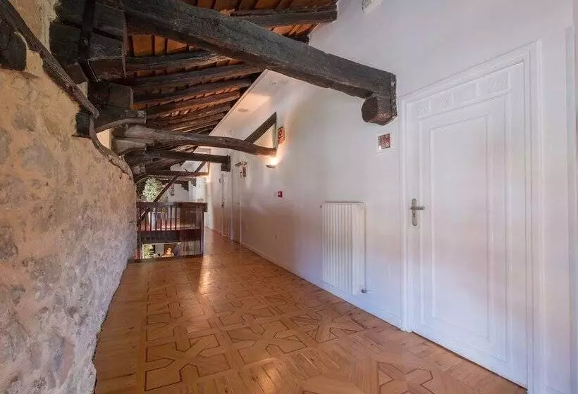 Hotel Rural Posada Santa Maria La Real