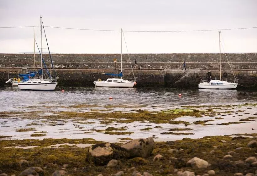 Отель The Twelve