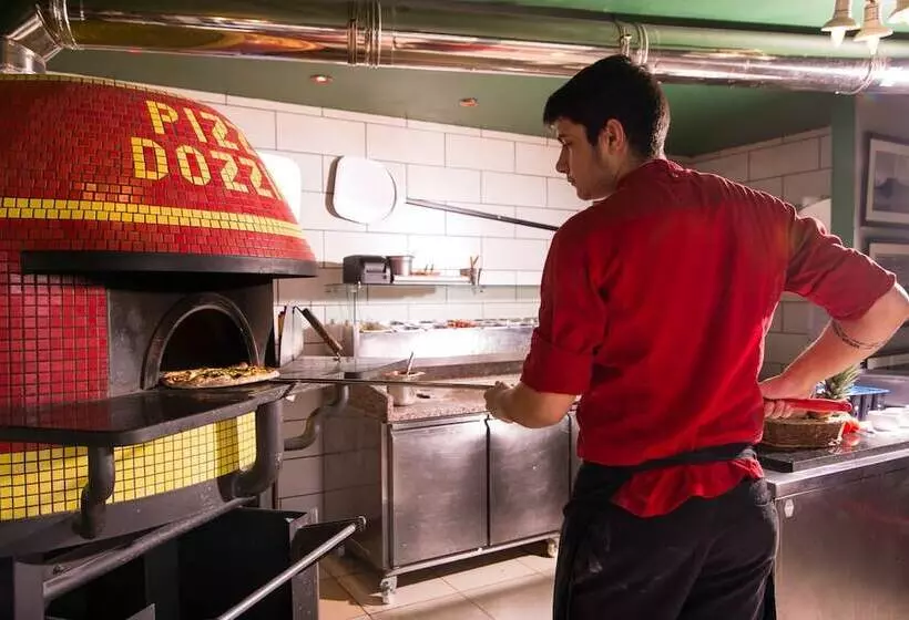 Отель The Twelve