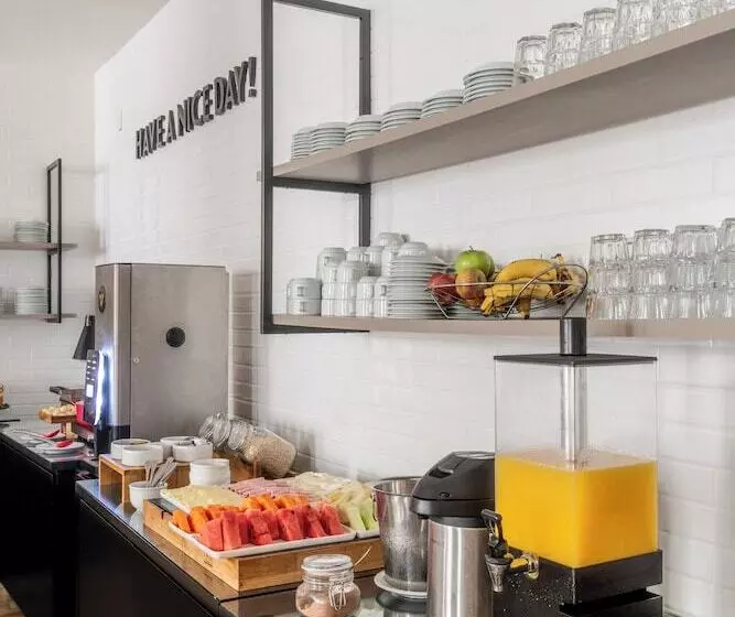 ホテル Delplaza Timbiras São Paulo