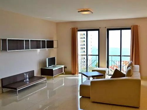 Hotelli Torres Forum Plus Madeira