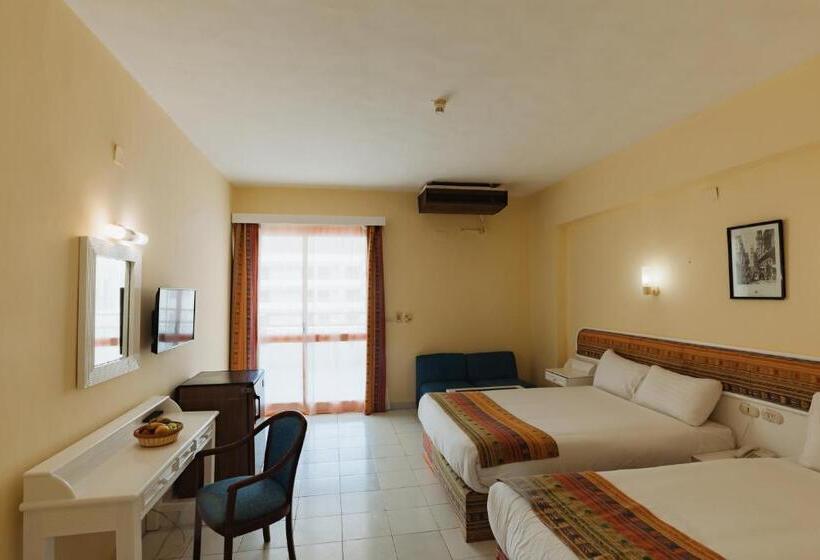 Empire Hotel Aqua Park