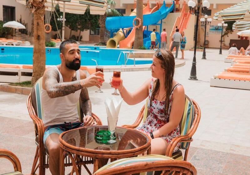 Empire Hotel Aqua Park