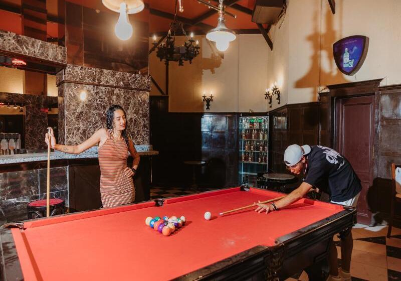 Empire Hotel Aqua Park