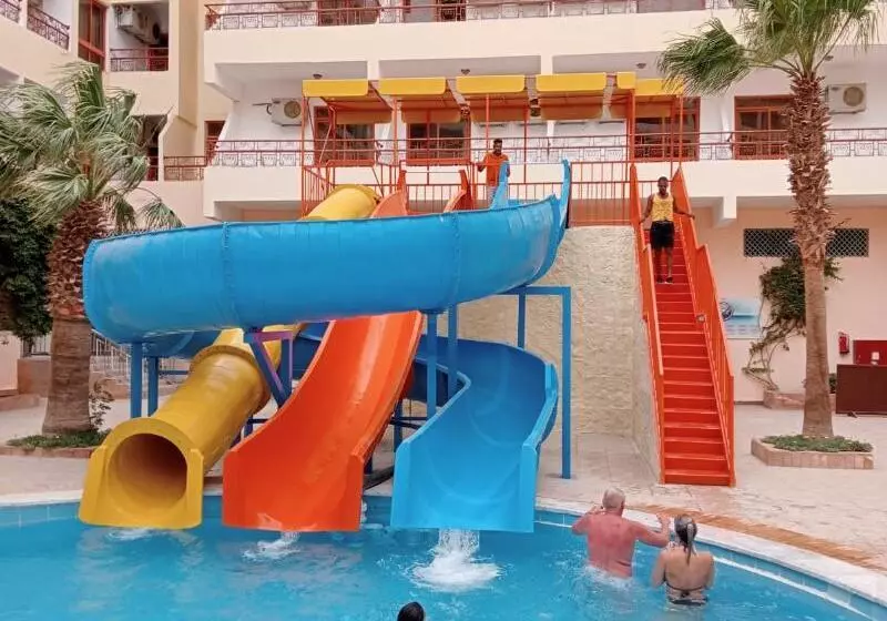 Empire Hotel Aqua Park
