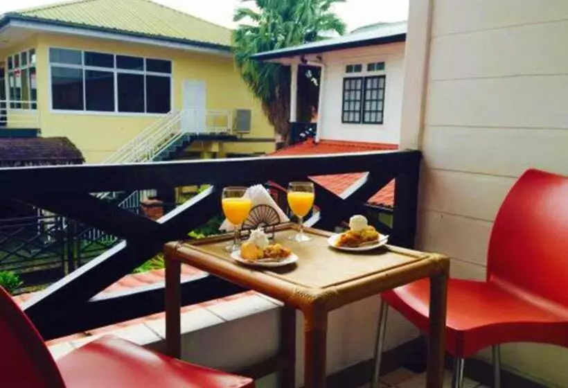 هتل Zeelandia Suites