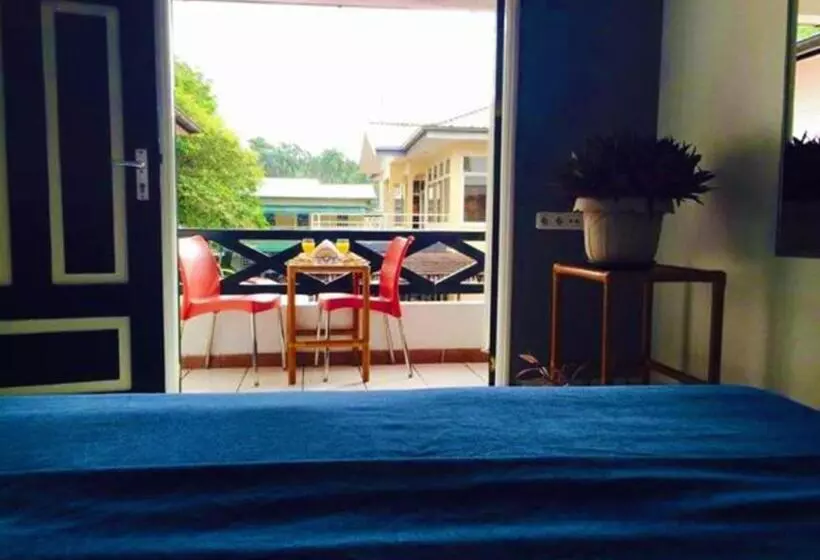 هتل Zeelandia Suites