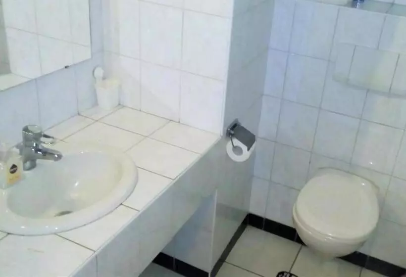 هتل Zeelandia Suites