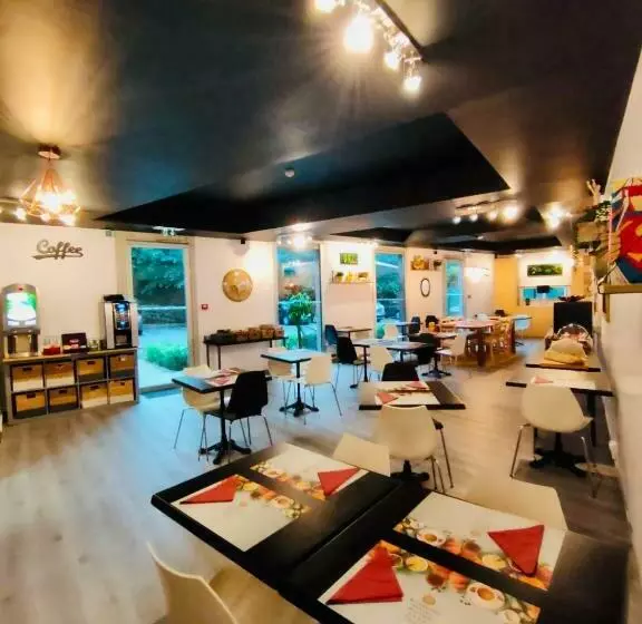 Standing Hotel Suites By Actisource