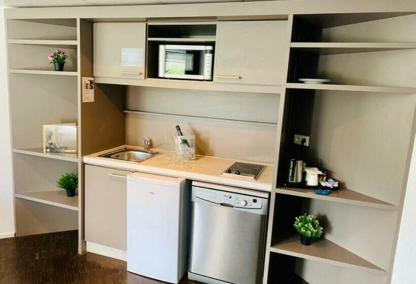 Standing Hotel Suites By Actisource