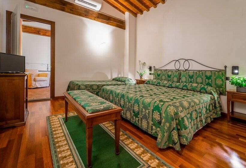 ホテル Albergo Falterona