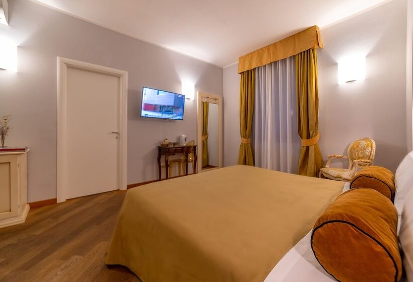 ホテル Albergo Falterona