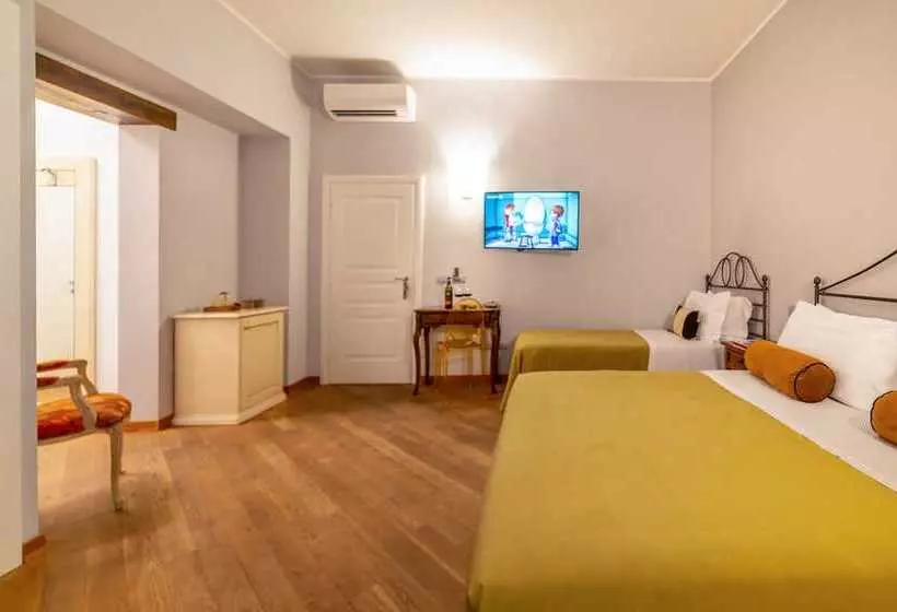 호텔 Albergo Falterona