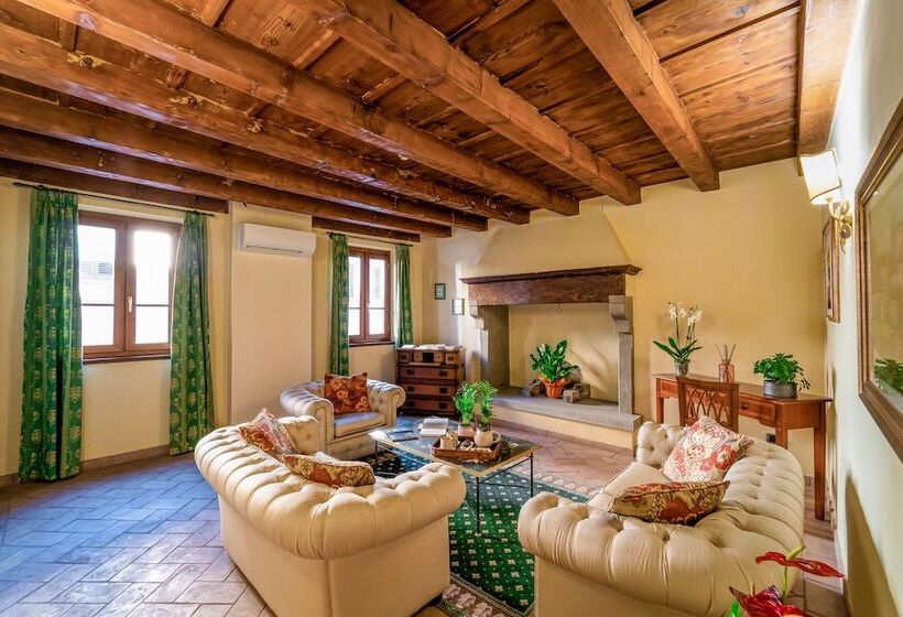 ホテル Albergo Falterona