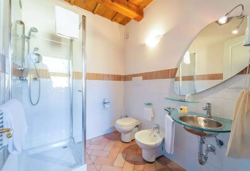 호텔 Albergo Falterona