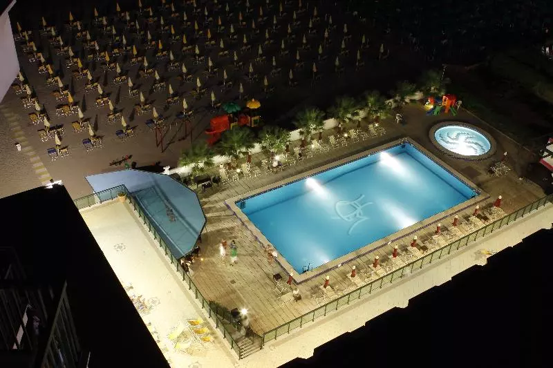 Отель Club Esse Mediterraneo