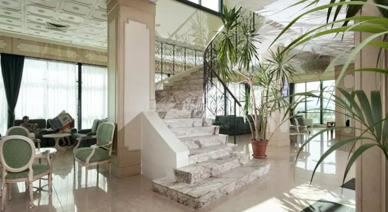 Отель Club Esse Mediterraneo