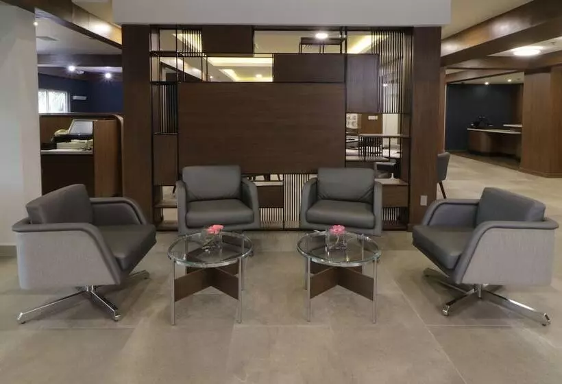 Отель Courtyard Monterrey Airport