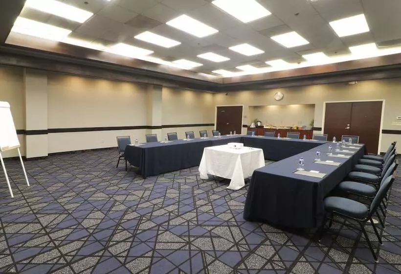 Отель Courtyard Monterrey Airport