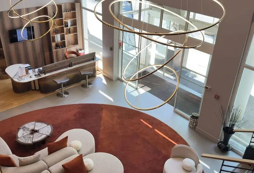 ホテル Golden Tulip Villepinte Roissy Parc Des Expositions