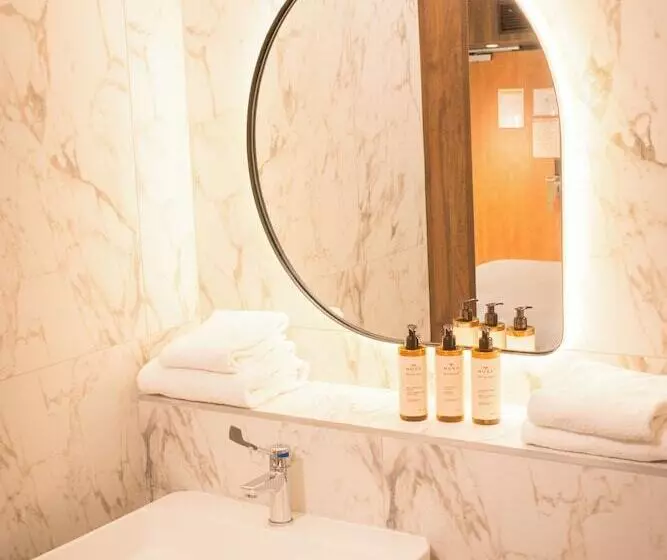 هتل Golden Tulip Villepinte Roissy Parc Des Expositions