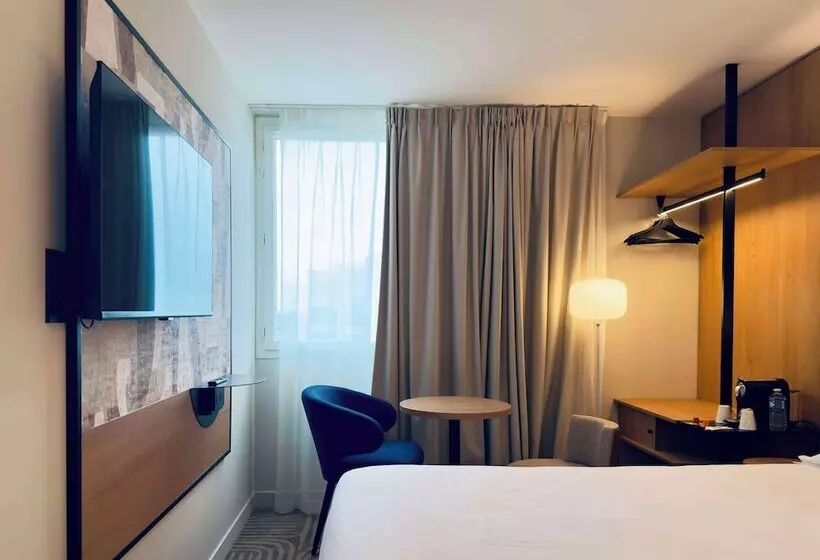 هتل Golden Tulip Villepinte Roissy Parc Des Expositions