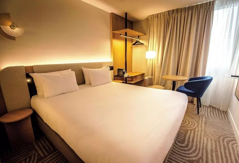 هتل Golden Tulip Villepinte Roissy Parc Des Expositions