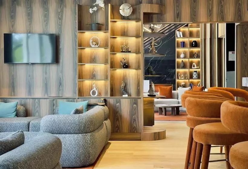 هتل Golden Tulip Villepinte Roissy Parc Des Expositions