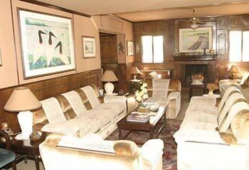 هتل Royal Gardens