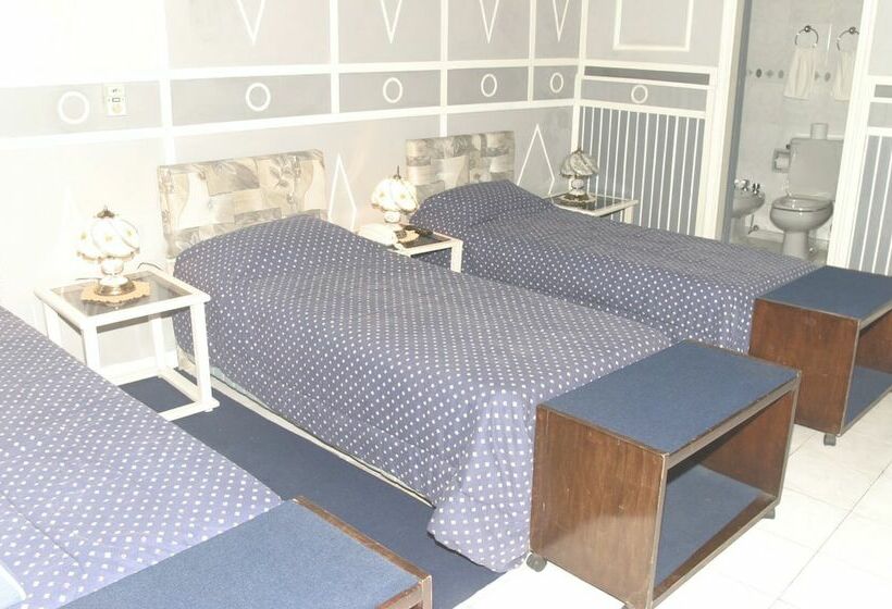 هتل Royal Gardens