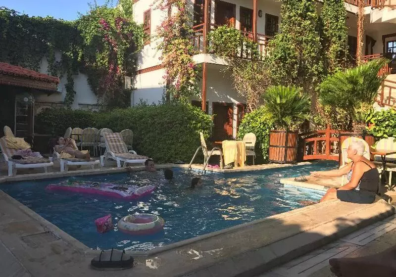 Hotel Karyatit Kaleici