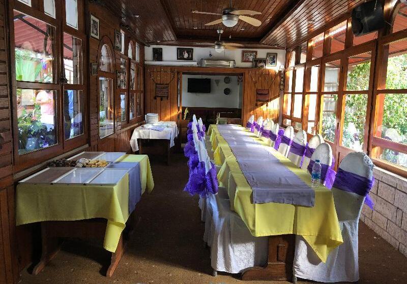 هتل Karyatit Kaleici