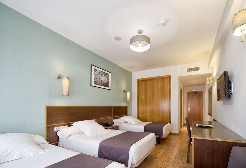 هتل Plaza Alaquas