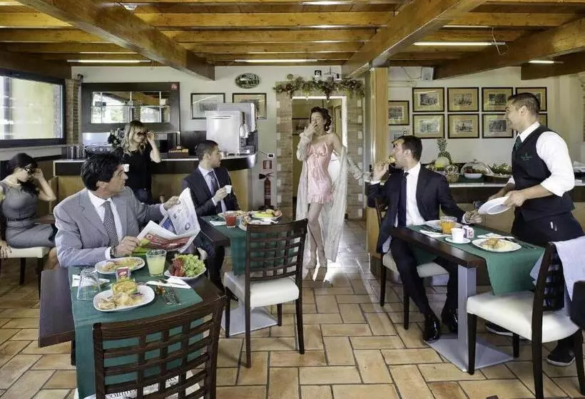 Green Hotel Poggio Regillo