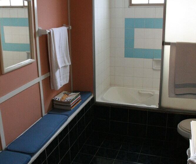 هتل Royal Gardens