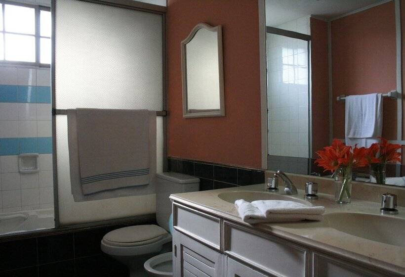 هتل Royal Gardens