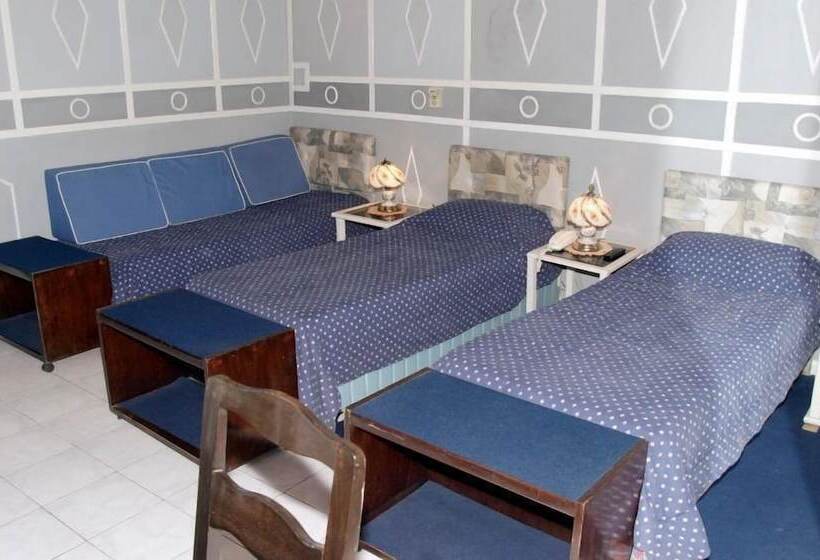 هتل Royal Gardens