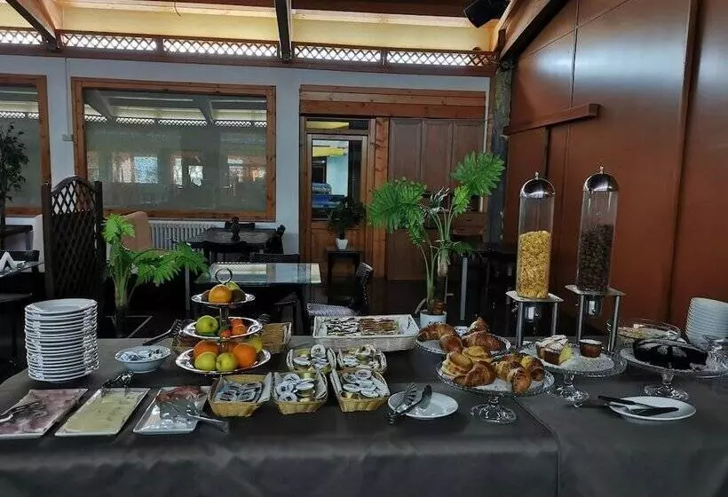 فندق Sa Rocca Sport E Resort