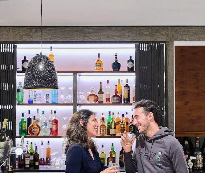 هتل Yooma Urban Lodge