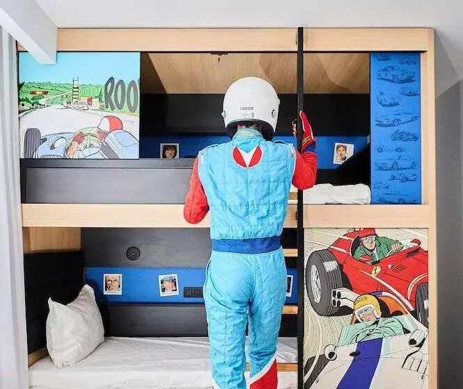 هتل Yooma Urban Lodge