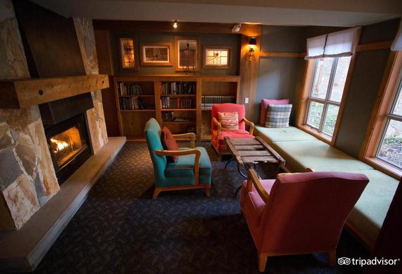 فندق Embarc Whistler