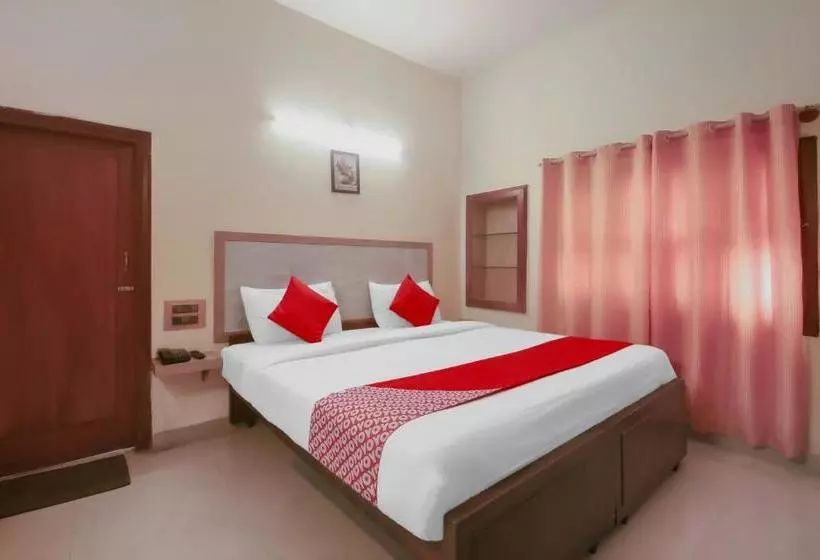 ホテル Oyo Flagship 32997  Kaveri Bed & Breakfast