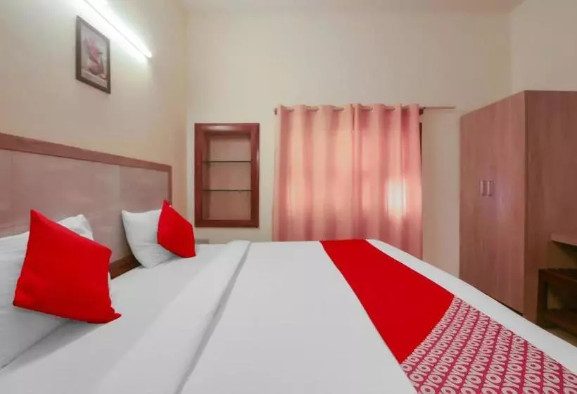 ホテル Oyo Flagship 32997  Kaveri Bed & Breakfast