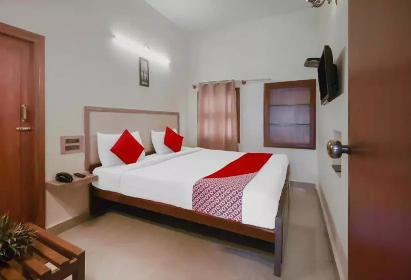 ホテル Oyo Flagship 32997  Kaveri Bed & Breakfast