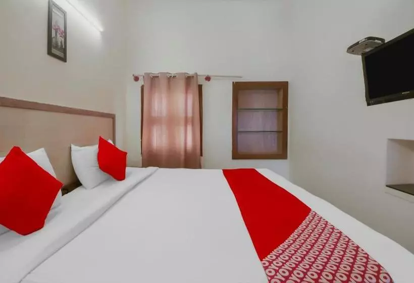 ホテル Oyo Flagship 32997  Kaveri Bed & Breakfast